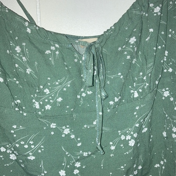 Crop Tank - Picture 2 of 3